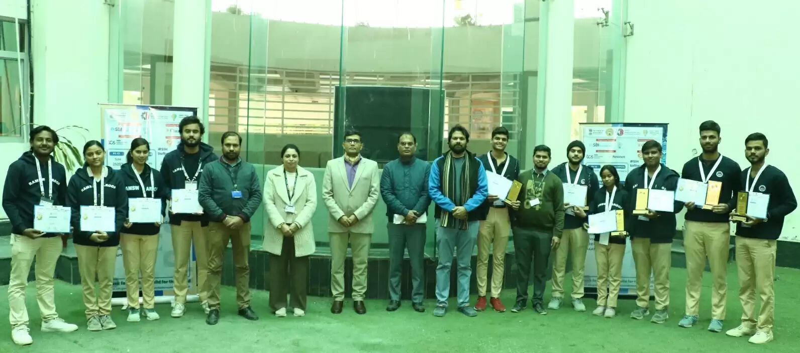 स्मार्ट इंडिया हैकाथॉन–2025 में एसआरएमयू का परचम, छात्रों ने राष्ट्रीय स्तर पर द्वितीय स्थान हासिल कर रचा इतिहास