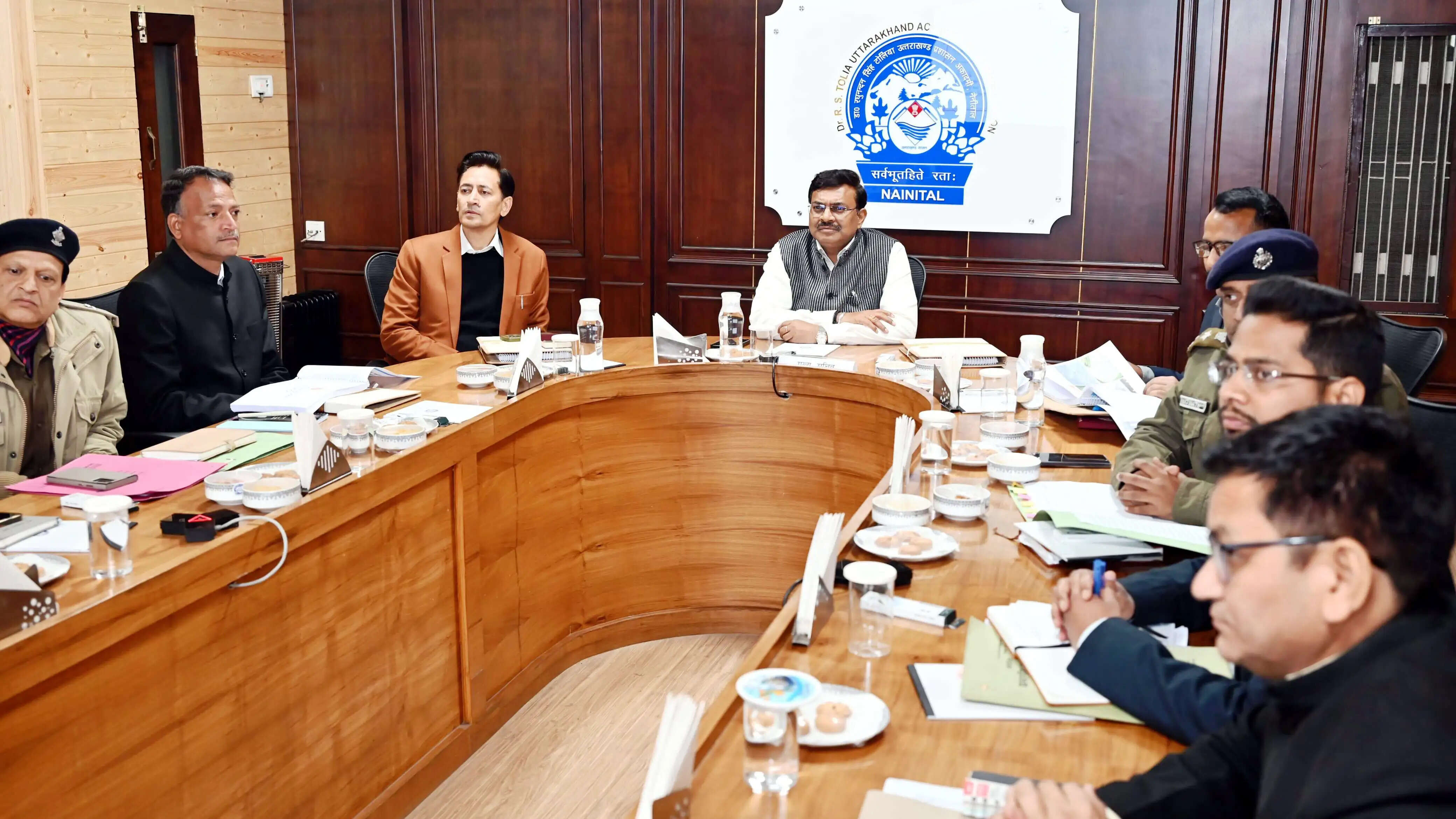 निर्माणाधीन परियोजनाएं समयब से पूर्ण करें, लागत वृद्धि न होने दें: मुख्य सचिव