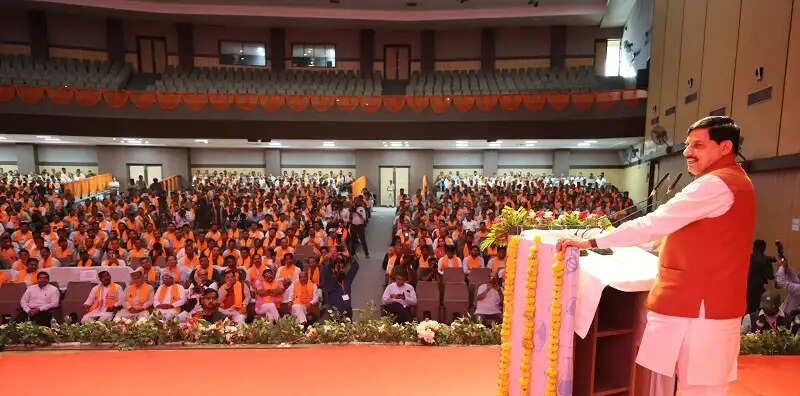 मध्य प्रदेश बन रहा है नवीकरणीय ऊर्जा का सेंटर : मुख्यमंत्री डॉ. यादव