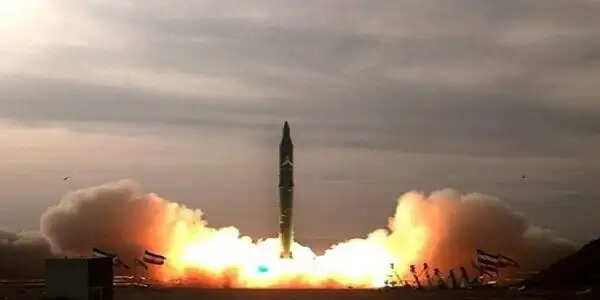 ईरान ने पहली बार इजराइल पर दागी सेजिल बैलिस्टिक मिसाइल, कहा- अमेरिका से युद्धविराम की पेशकश नहीं की