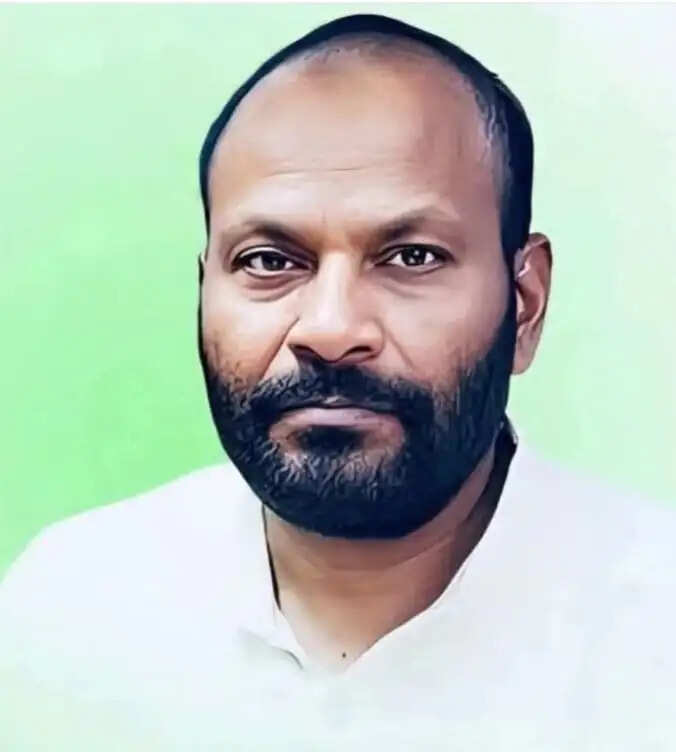 वायरल फोटो मामले में लगभग 40 लोगों पर एफआईआर की तैयारी