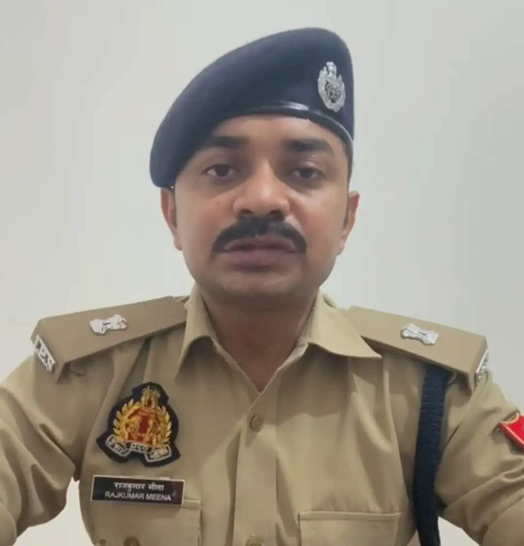 महिलाने तीन बच्चों को जहर देकर खुद भी खाया, मां-बेटी की मौत