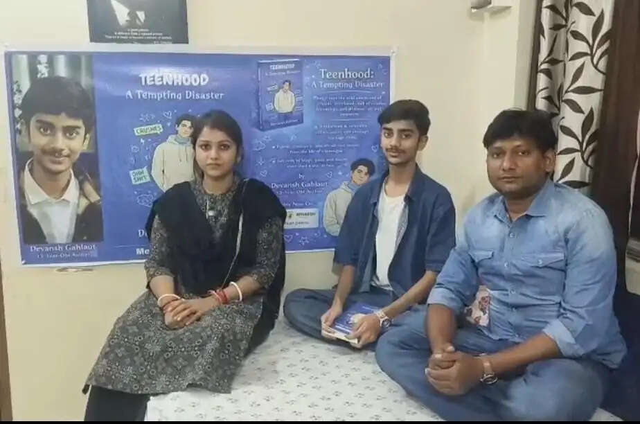 13 साल के देवांश गहलोत ने लिखी किताब, हर ओर हो रही प्रशंसा