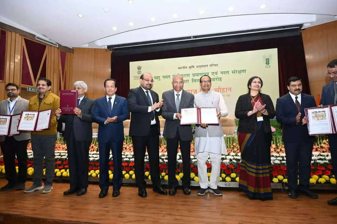 पशुधन हमारी ग्रामीण अर्थव्यवस्था का मजबूत आधारः शिवराज चौहान