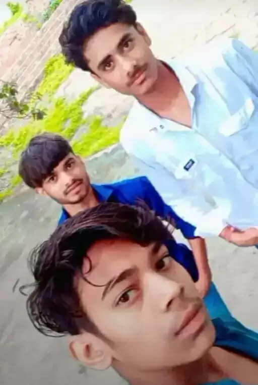 तालाब पर भैंसों को पानी पिलाने आए एक किशोर का पैर फिसला, बचाने आए दो किशोर भी डूबे, तीनों की मौत