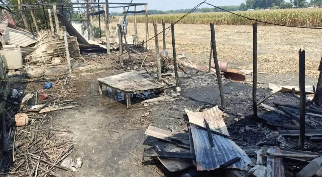कोचगामा पंचायत क्षेत्र में भीषण आगलगी, तीन घर जलकर राख