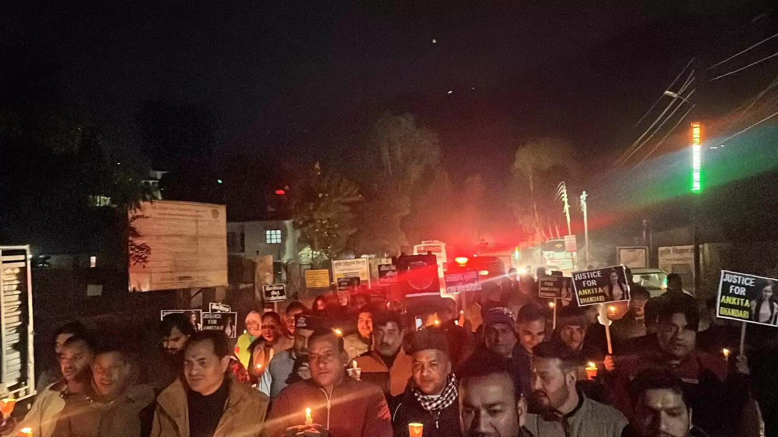 अंकिता भंडारी हत्याकांड की सीबीआई जांच को लेकर कैंडल मार्च