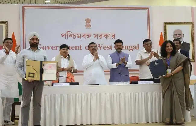 पश्चिम बंगाल में चार हवाई अड्डों को फिर से शुरू करने पर केंद्र-राज्य के बीच एमओयू