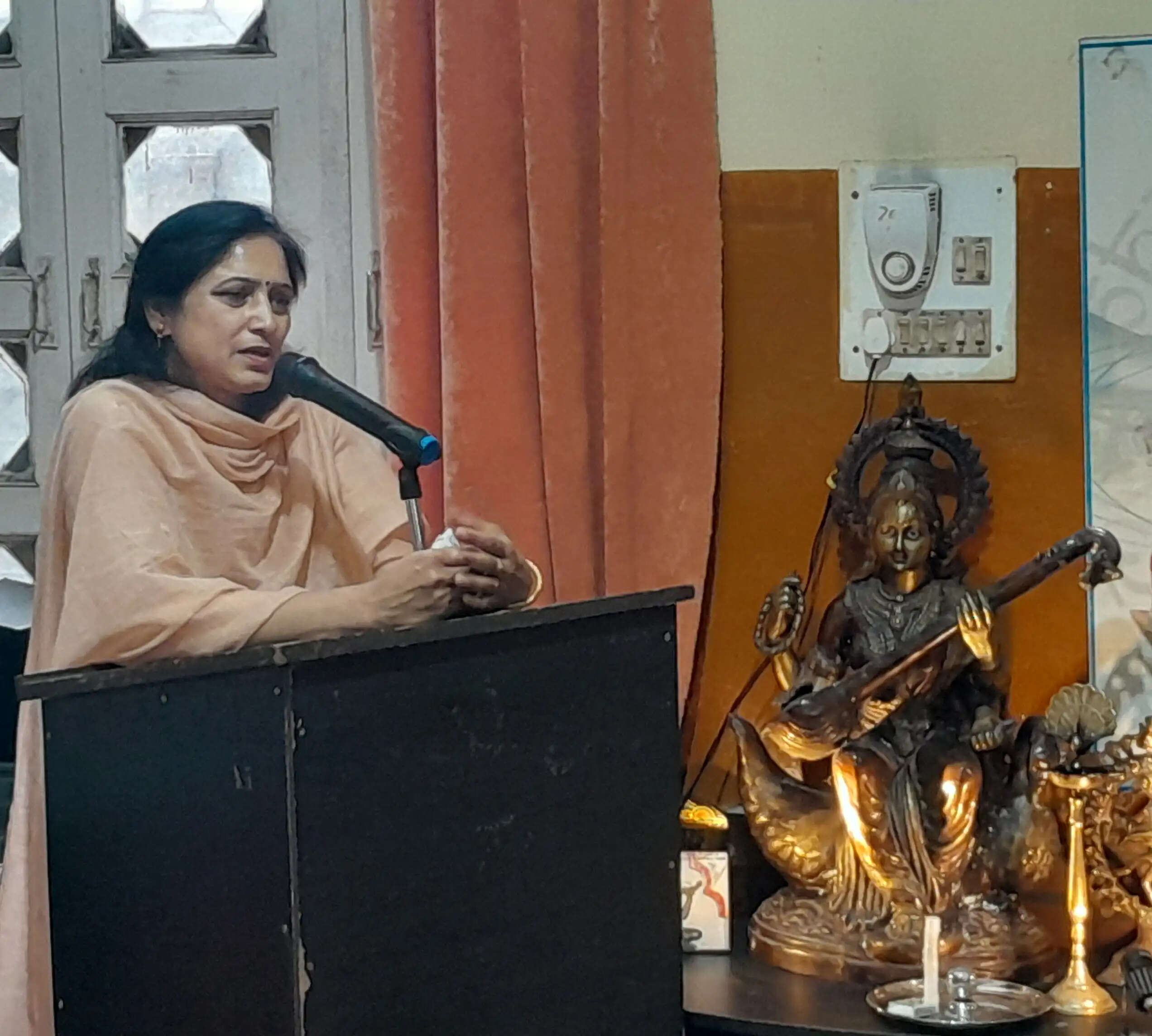संगीत और कला के क्षेत्र की प्रतिभाओं को प्रोत्साहित कर रहा है संगीत सदन: रेवती सैनी
