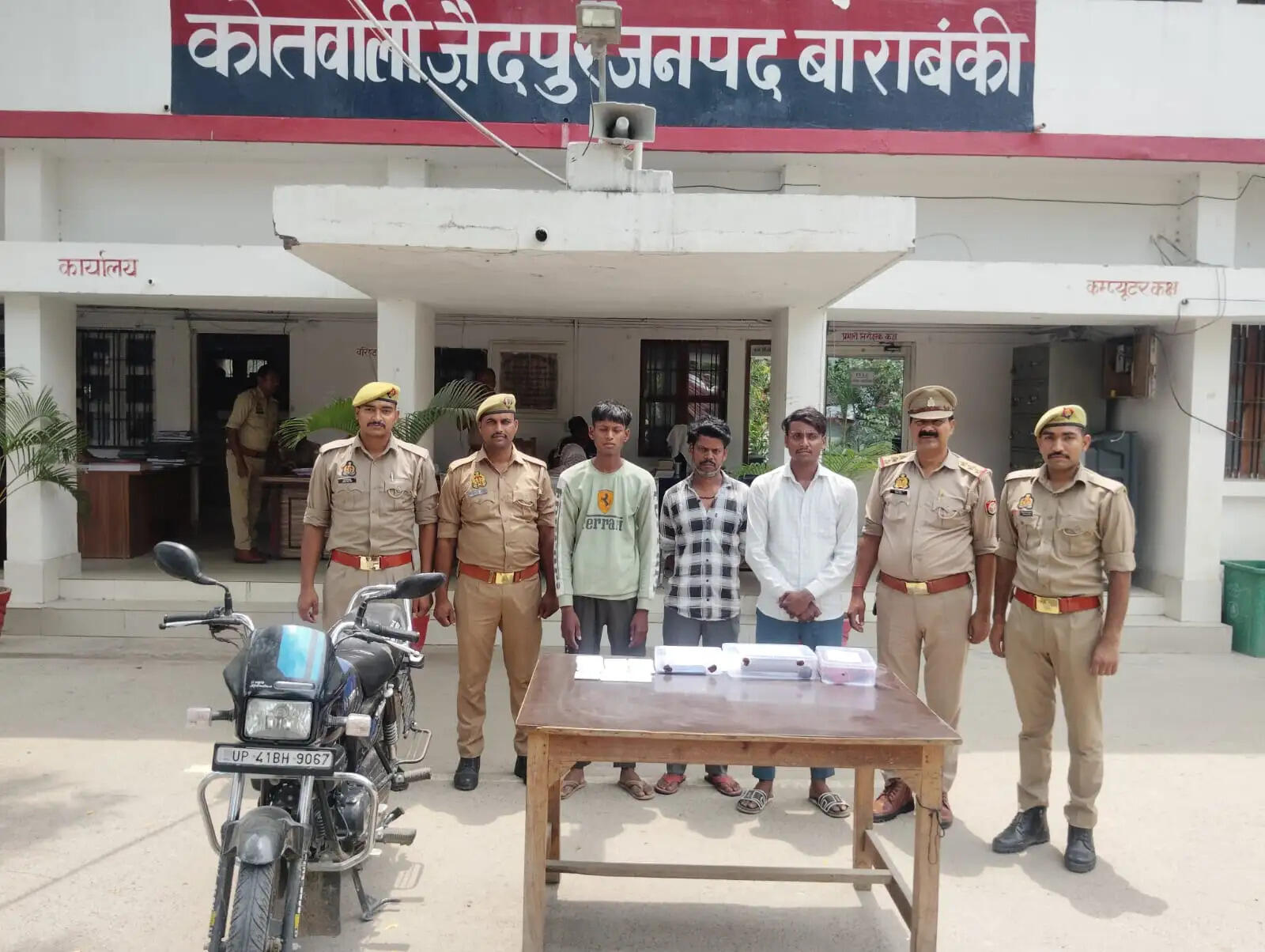 आलम हत्याकांड का खुलासा, तीन आरोपित गिरफ्तार