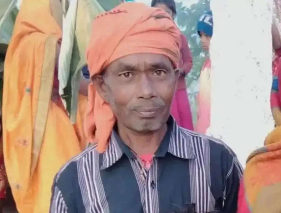 तेज रफ्तार बाइक की टक्कर से पैदल जा रहे व्यक्ति की मौत, दो युवक गंभीर रूप से घायल