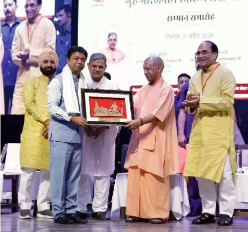 सेवा एवं त्याग भारत की पहचान है : दत्तात्रेय होसबले