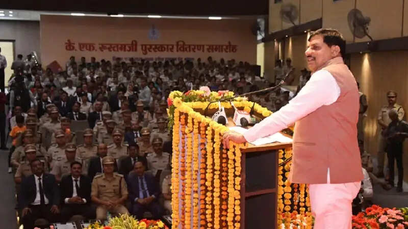 मध्य प्रदेश पुलिस ने अटूट साहस और कर्तव्यनिष्ठा के बल पर बनाई विशेष पहचान : मोहन यादव