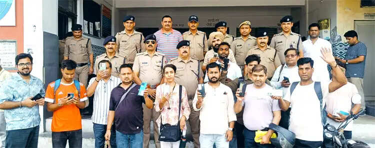 पुलिस ने 104 खोए मोबाइल किए बरामद