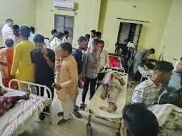 राजगढ़: पचोर में&nbsp;ट्रक-पिकअप की टक्कर में 2 महिलाओं की मौत, 21 घायल,&nbsp;मामेरा लेकर लौट रहे थे&nbsp;सभी