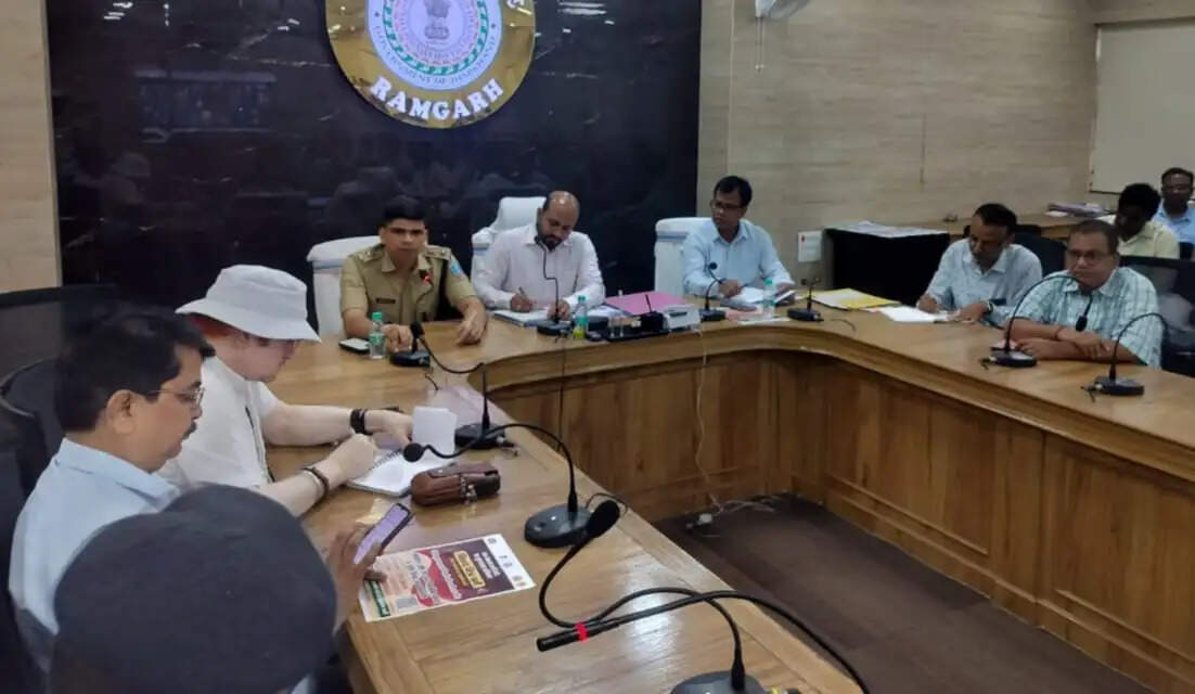 डीस ने सीओ और थाना प्रभारियों को उपलब्ध आपदा प्रबंधन उपकरणों की सूची सौंपने का दिया निर्देश