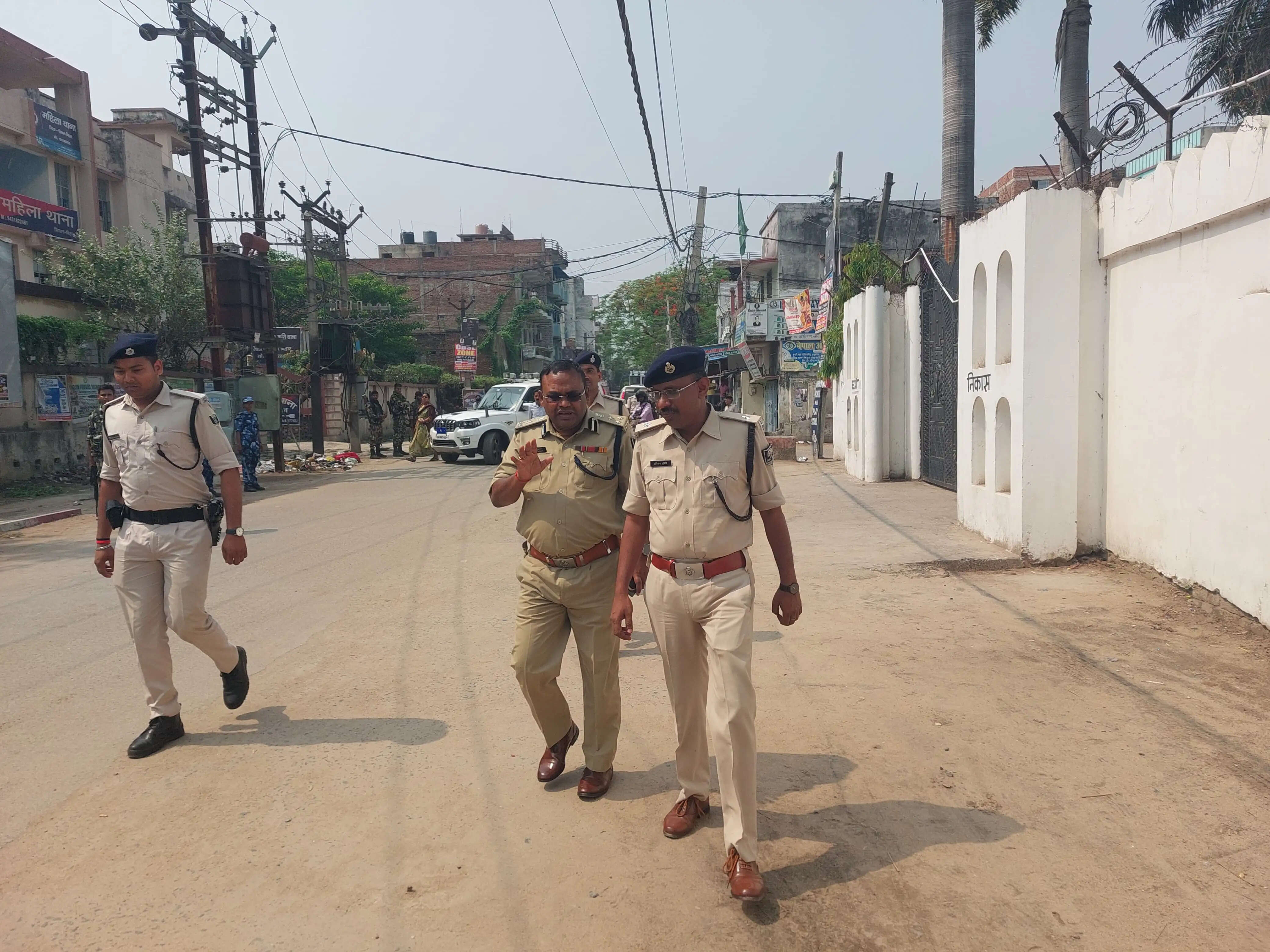 सीवान में आरजेडी विधायक ओसामा शहाब के ठिकानों पर पुलिस का छापा
