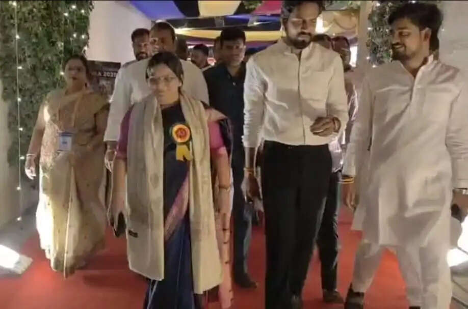 उच्च शिक्षा राज्य मंत्री का पंडित विवाद पर बड़ा बयान