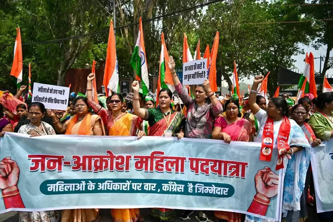 'जन आक्रोश महिला मार्च' में एनडीए की महिलाओं ने एक स्वर में कहा - हम अपना अधिकार लेकर रहेंगे