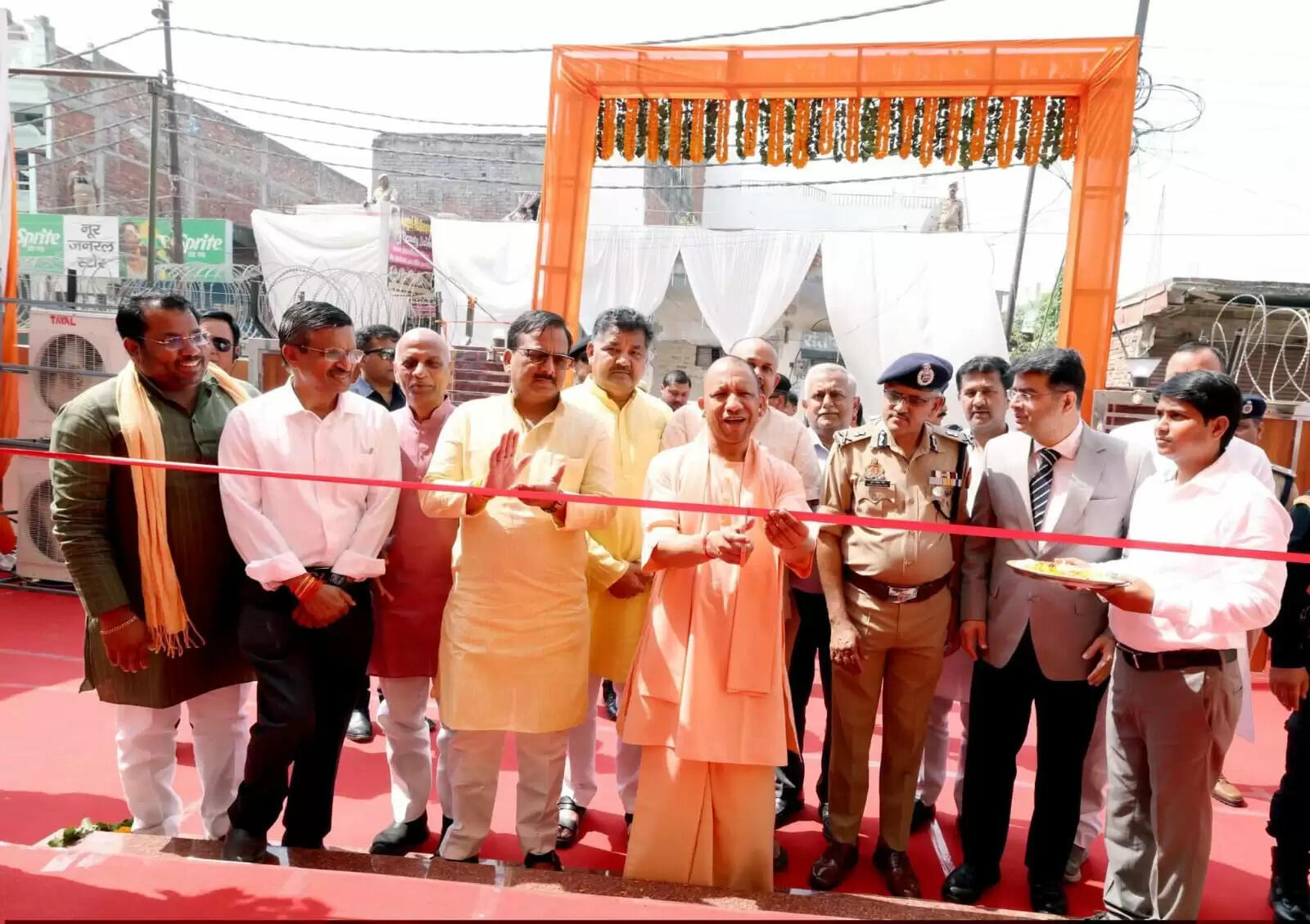 समय पर पुलिस भर्ती, ट्रेनिंग व सुविधाओं से बना सुरक्षा का बेहतर माहौल : योगी आदित्यनाथ