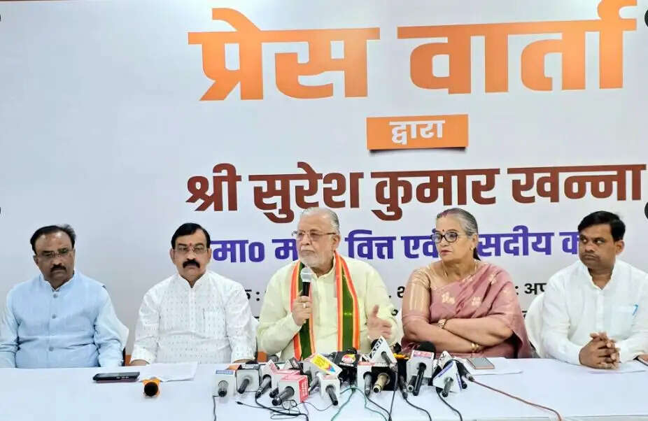 सपा कांग्रेस व टीएमसी ने आधी आबादी के साथ विश्वासघात किया : सुरेश खन्ना