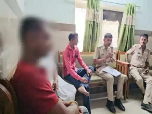 बाड़मेर में युवक को अर्धनग्न कर पीटा, बाल काटे, यूरिन पिलाया