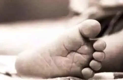 निर्माणाधीन नाले में गिरने से नाबालिक बालिका की हुई माैत