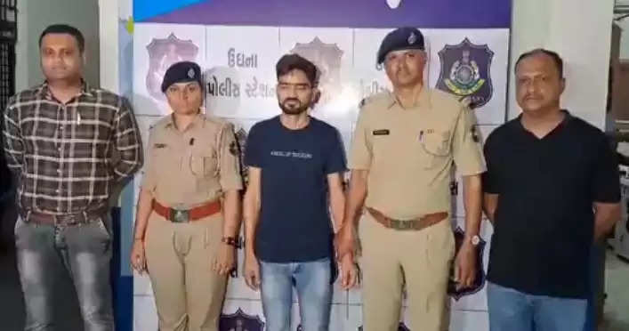 सूरत : पुलिस कंट्रोल रूम में फोन कर बम बलास्ट की धमकी देने वाला गिरफ्तार