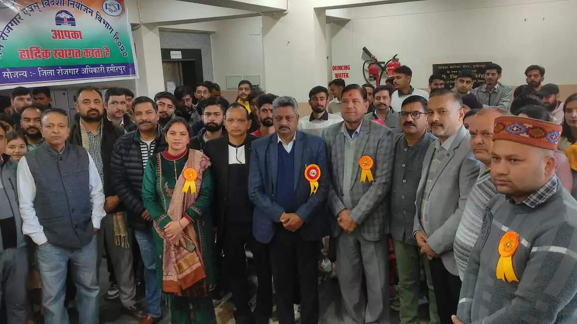 विदेशों में भी रोजगार दे रही है हिमाचल प्रदेश सरकार : सुरेश कुमार