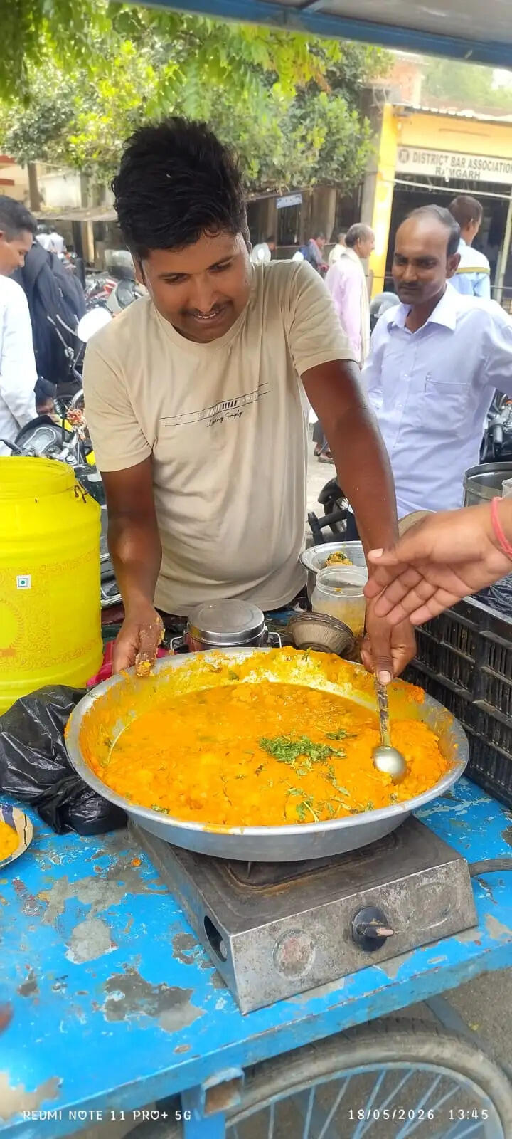 रामगढ़ में खाद्य सुरक्षा विभाग ने की कार्रवाई, नकली पनीर और मिलावटी खाद्य सामग्री नष्ट