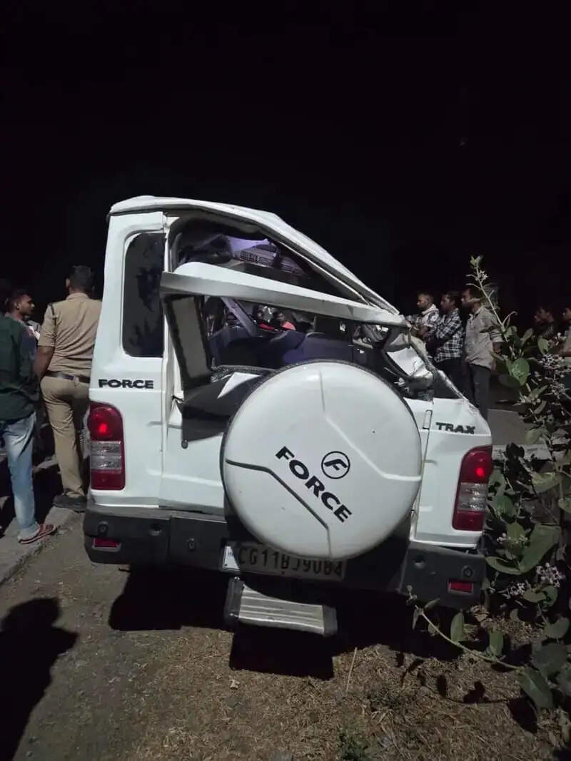 कोरबा : अनियंत्रित होकर पलटा दुल्हन को ले जा रहा वाहन, बच्ची की मौत, कई घायल