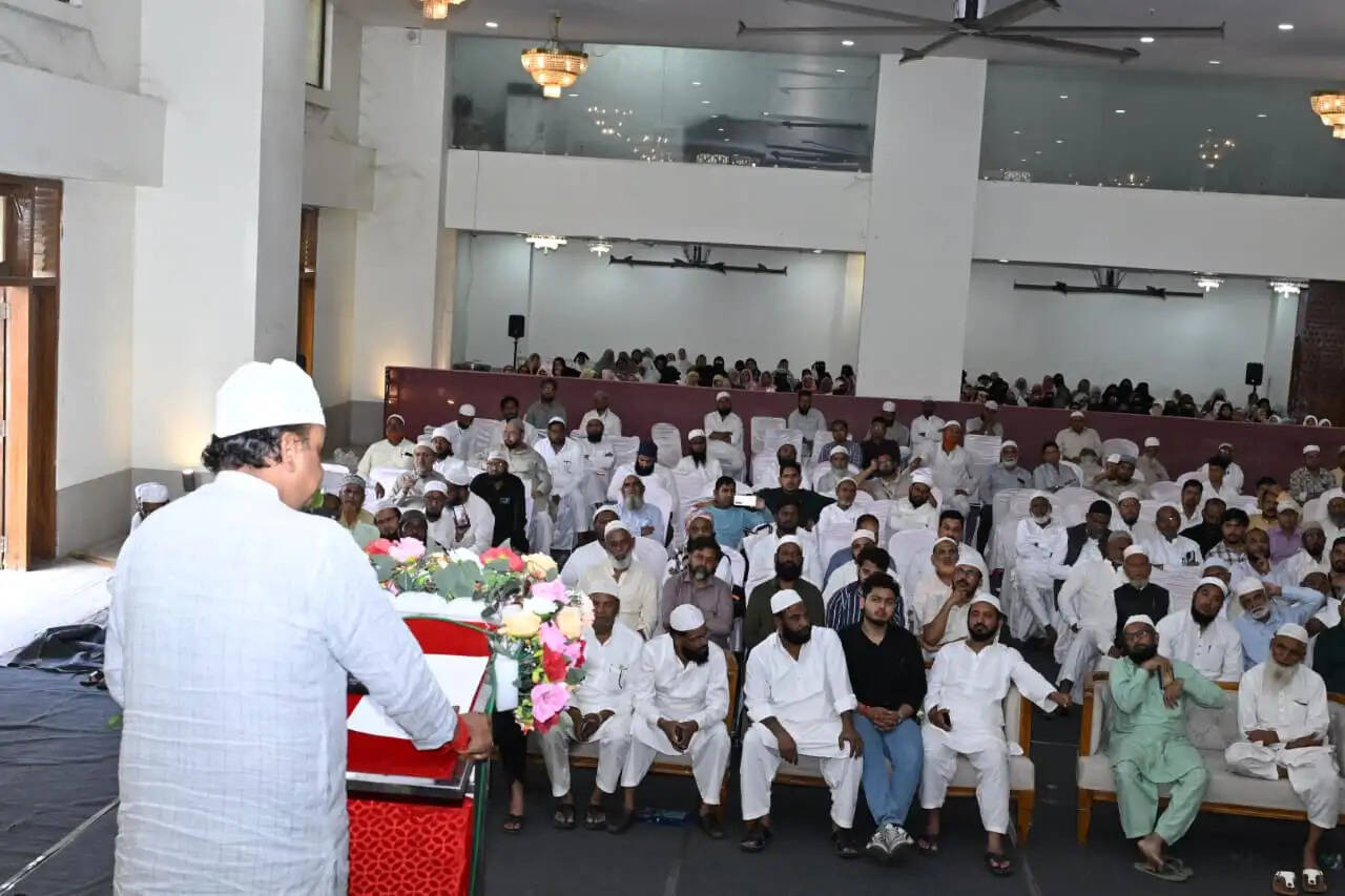 हज यात्रियों का पहला जत्था 18 अप्रैल से होगा रवाना : इरफान