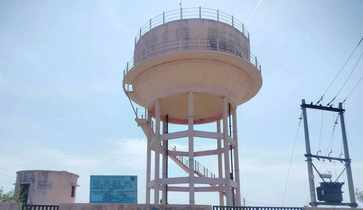 श्योपुर : सवा तीन करोड़ खर्च के बाद भी निजी ट्यूबवेलों पर निर्भर ग्रामीण