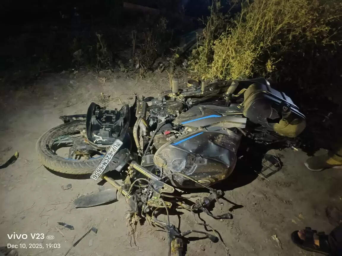 लखनऊ-वाराणसी हाइवे पर अनियंत्रित टैंकर ने आधा दर्जन वाहनो को रौदा, आठ घायल