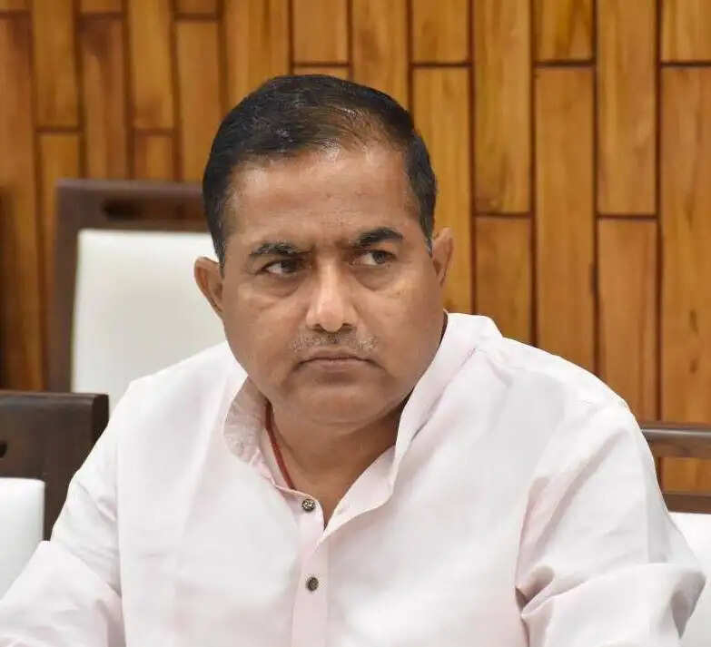 पर्यटन एवं संस्कृति मंत्रालय लखनऊ से आई अधिकारियों की टीम ने हनुमान मंदिर का किया सर्वे