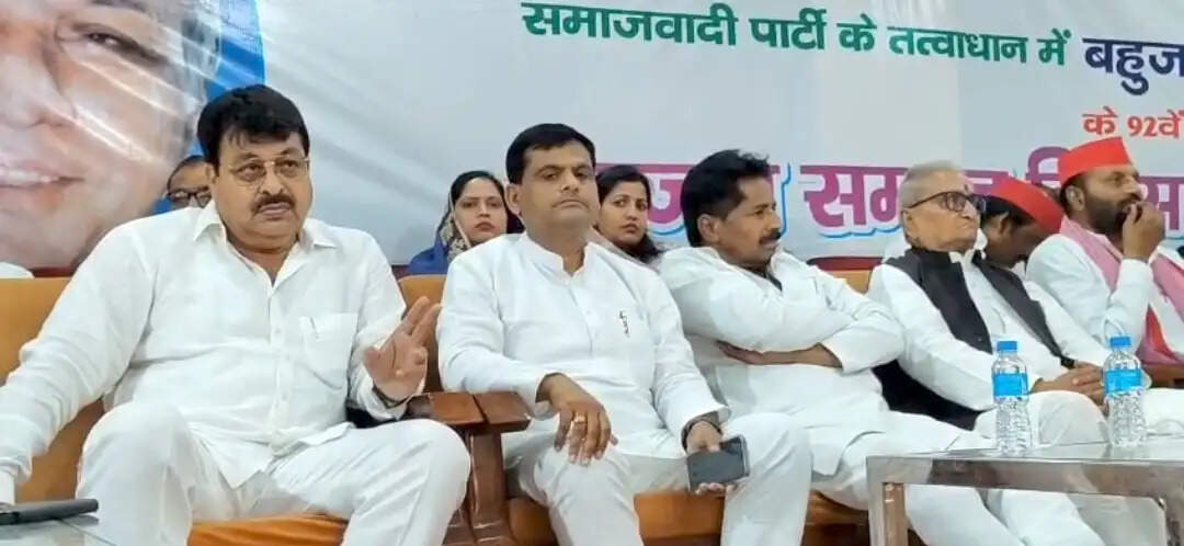 कांशीराम जयंती पर सपा का भव्य कार्यक्रम, नेताओं ने सामाजिक न्याय के विचारों को बताया प्रेरणा स्रोत