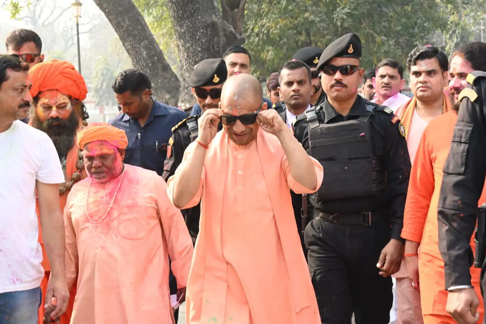 सुरक्षा के भाव और शांति के माहौल में होते हैं उमंग के पर्व : मुख्यमंत्री योगी