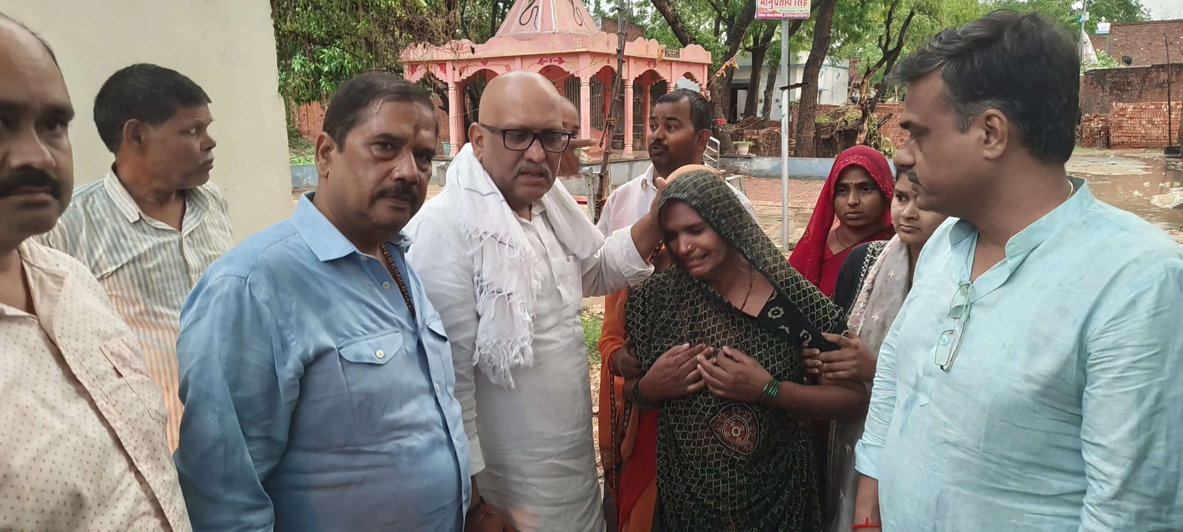 लापता युवक के घर पहुंचे कांग्रेस के प्रदेश अध्यक्ष ने पुलिस पर लगाया गम्भीर आरोप