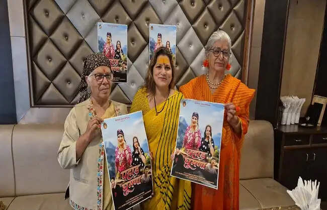 लोक गायिका डॉ. रेशमा शाह ने पलायन पर किया प्रहार,बोलीं-गांव बचेंगे तो पहाड़ बचेंगे