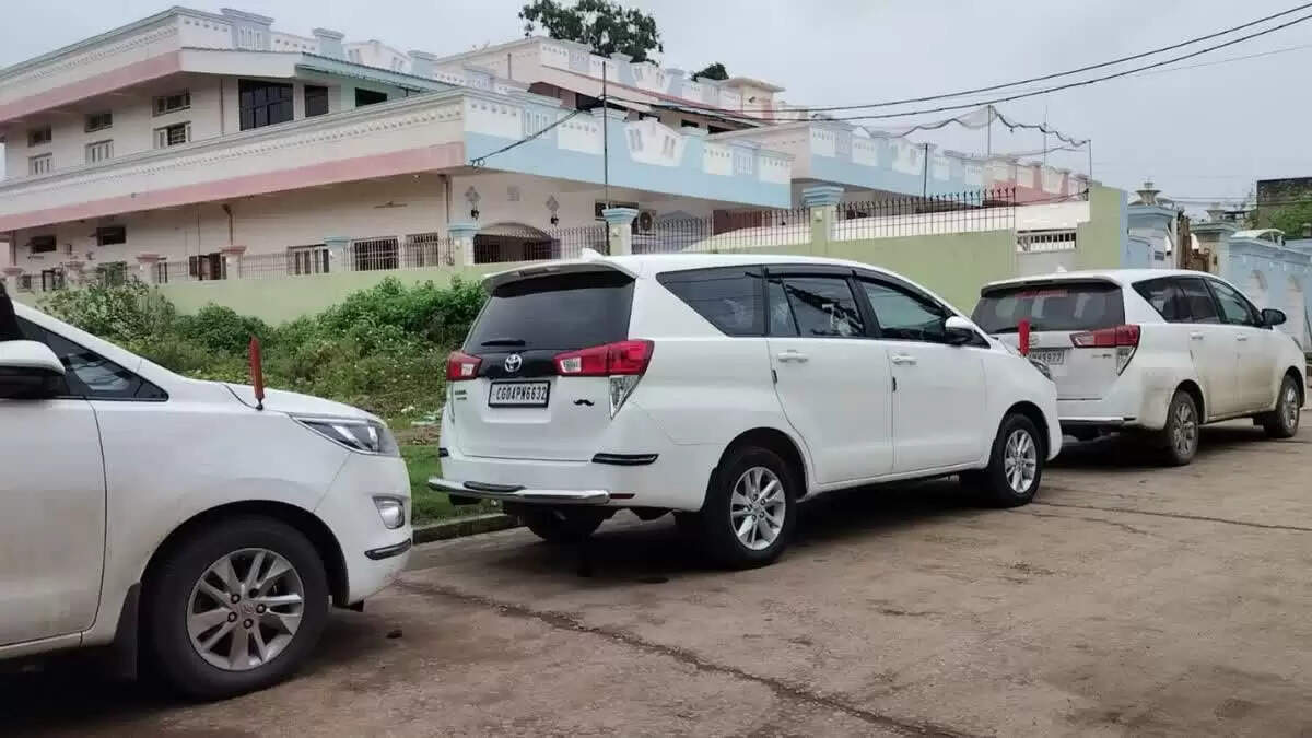 छत्तीसगढ़ के दुर्ग में मोक्षित कॉर्पोरेशन के ठिकानों पर छापेमारी