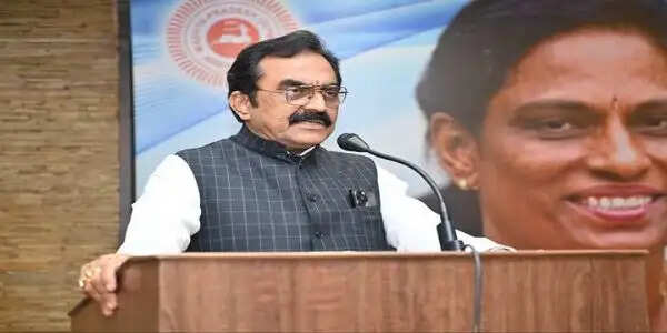 मप्र के जबलपुर पहुंचीं भारतीय ओलंपिक संघ की अध्यक्ष पीटी उषा, खिलाड़ियों से की मुलाकात