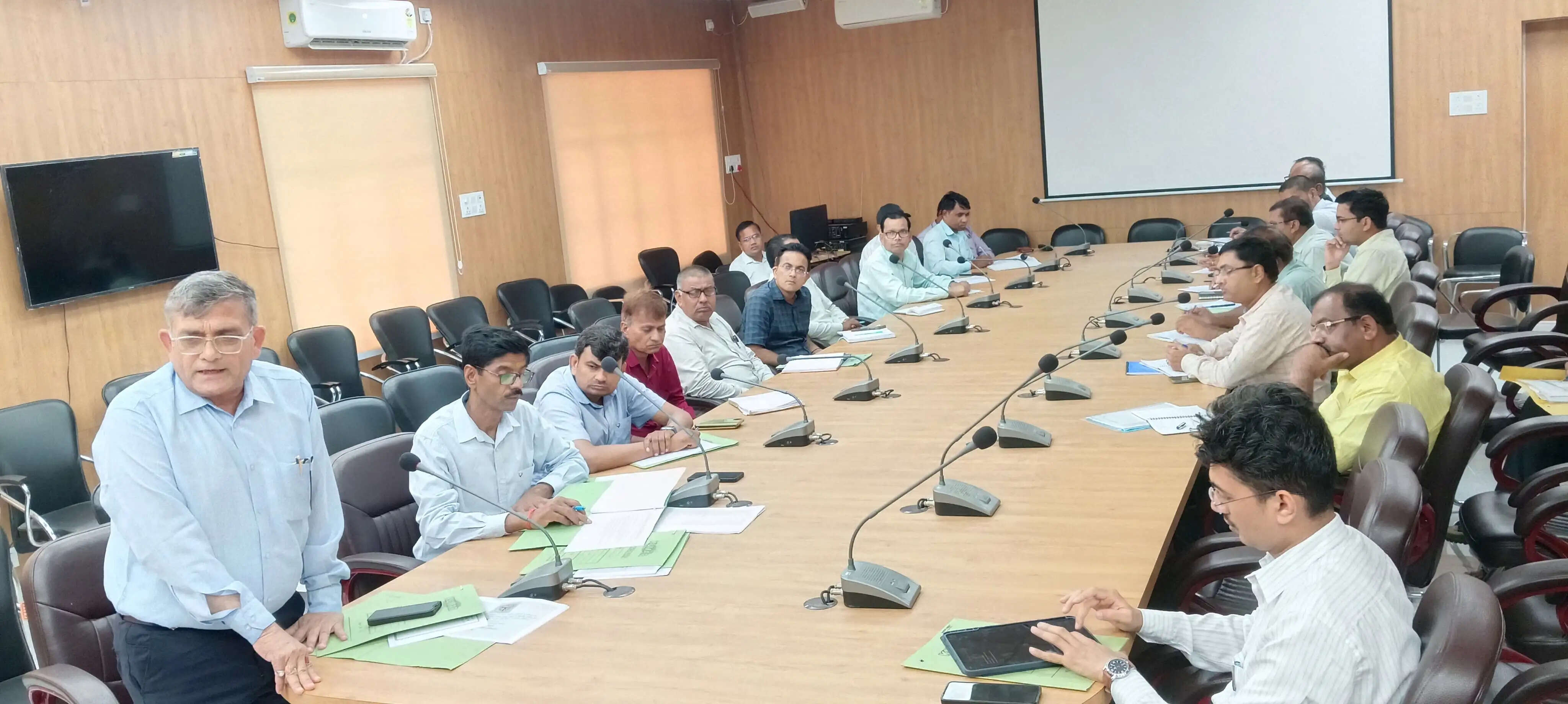 आधार की तर्ज पर हर पशु को जारी होगी यूनिक आईडी, डीएम ने नोडल अधिकारी किए नामित