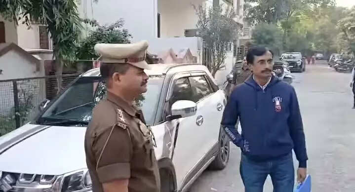 कोडीन कफ सिरफ मामले में एसआईटी टीम ने किया सीए विष्णु कुमार अग्रवाल से पूछताछ