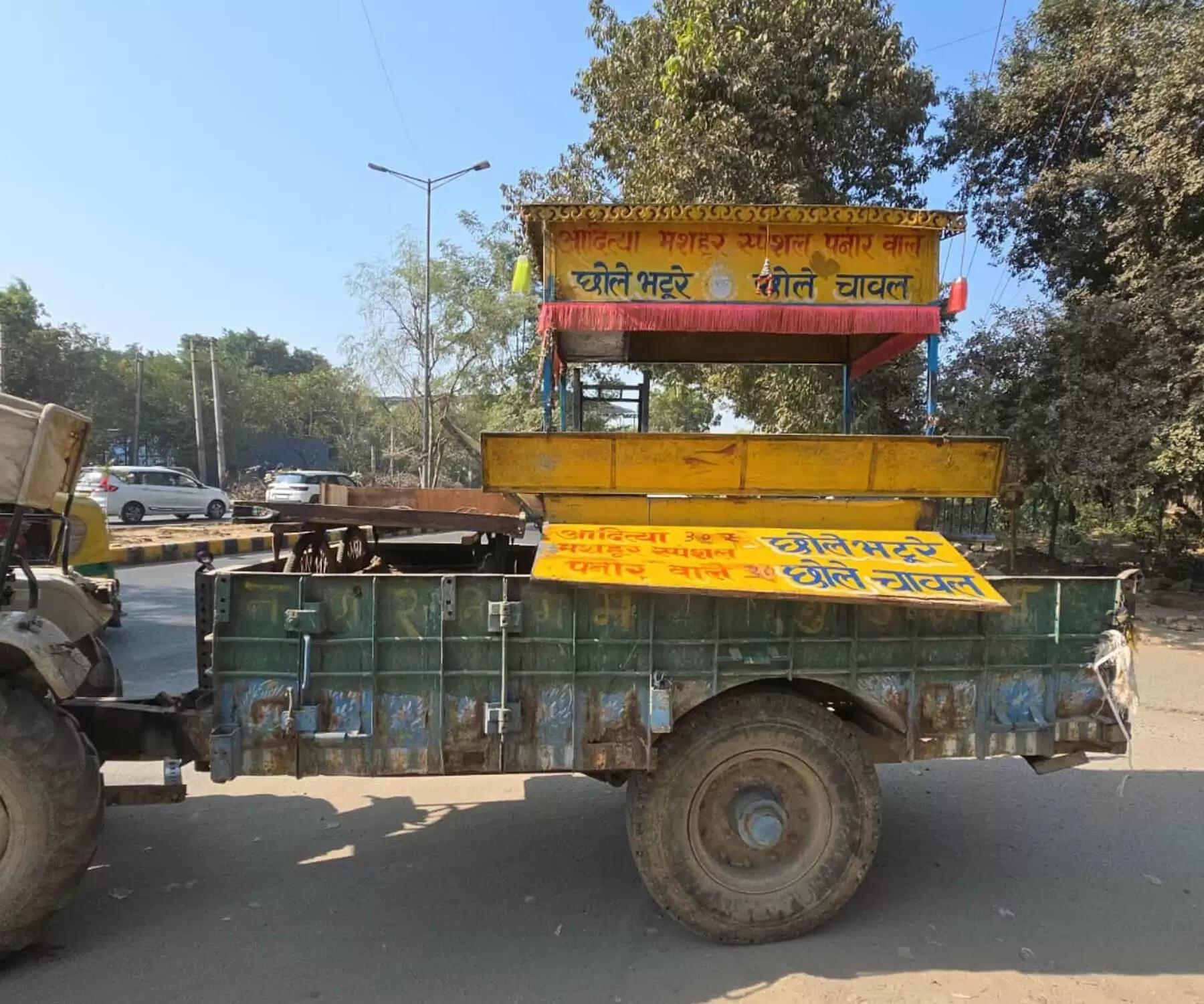 गुरुग्राम: निगम टीम ने हटाए रेहड़ी-पटरी, खोखे व ढाबे, सामान भी किया जब्त