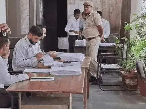 निकाय चुनाव: भाजपा-कांग्रेस ने साधे अपने—अपने बागी