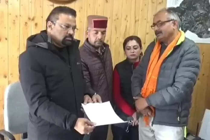 संजौली मस्जिद मामला: अवैध ऊपरी हिस्से को हटाने की मांग, हिंदू संगठनों का निगम आयुक्त को ज्ञापन