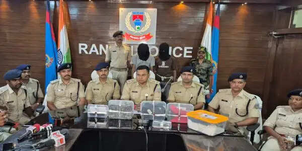 आरएसएस कार्यालय पर पेट्रोल बम से हमला करने के तीन आरोपित गिरफ्तार