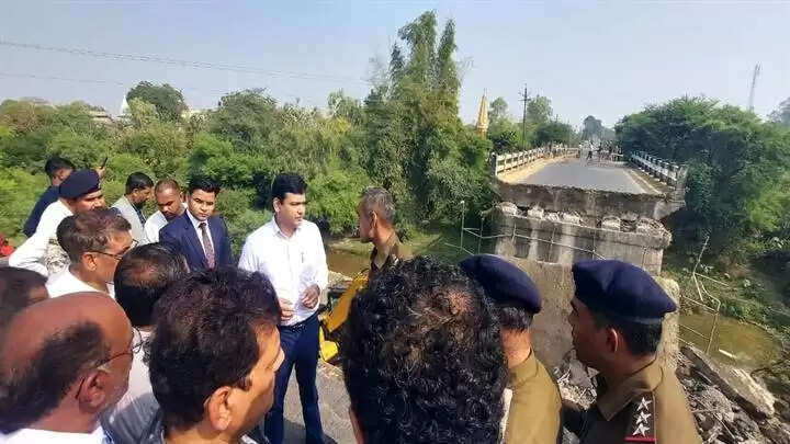 (अपडेट) रायसेनः पुल ढहने की घटना में एक युवक की मौत, प्रबंधक को किया गया निलंबित