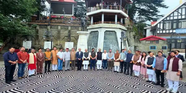 वंदे मातरम् के मुद्दे पर रिज मैदान में भाजपा विधायक दल का धरना, राष्ट्रगीत के सम्मान का दिया संदेश