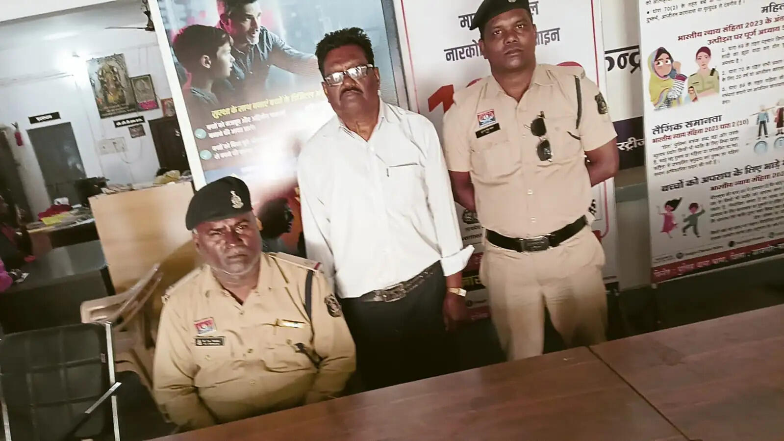 धार्मिक भावनाएं आहत करने के मामले में चांपा पुलिस ने किया आरोपित को गिरफ्तार